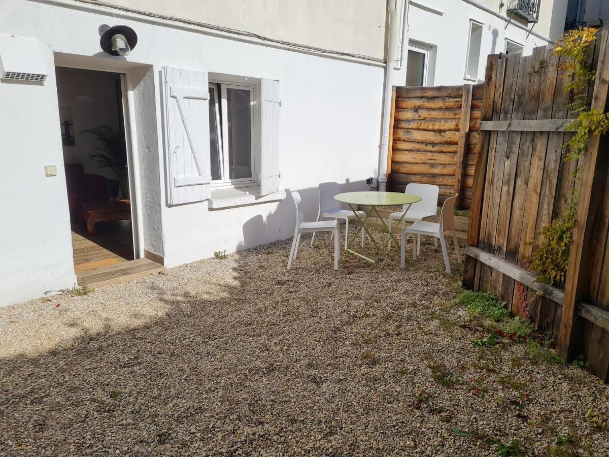 Appartement Calme Et Pratique. トゥール エクステリア 写真